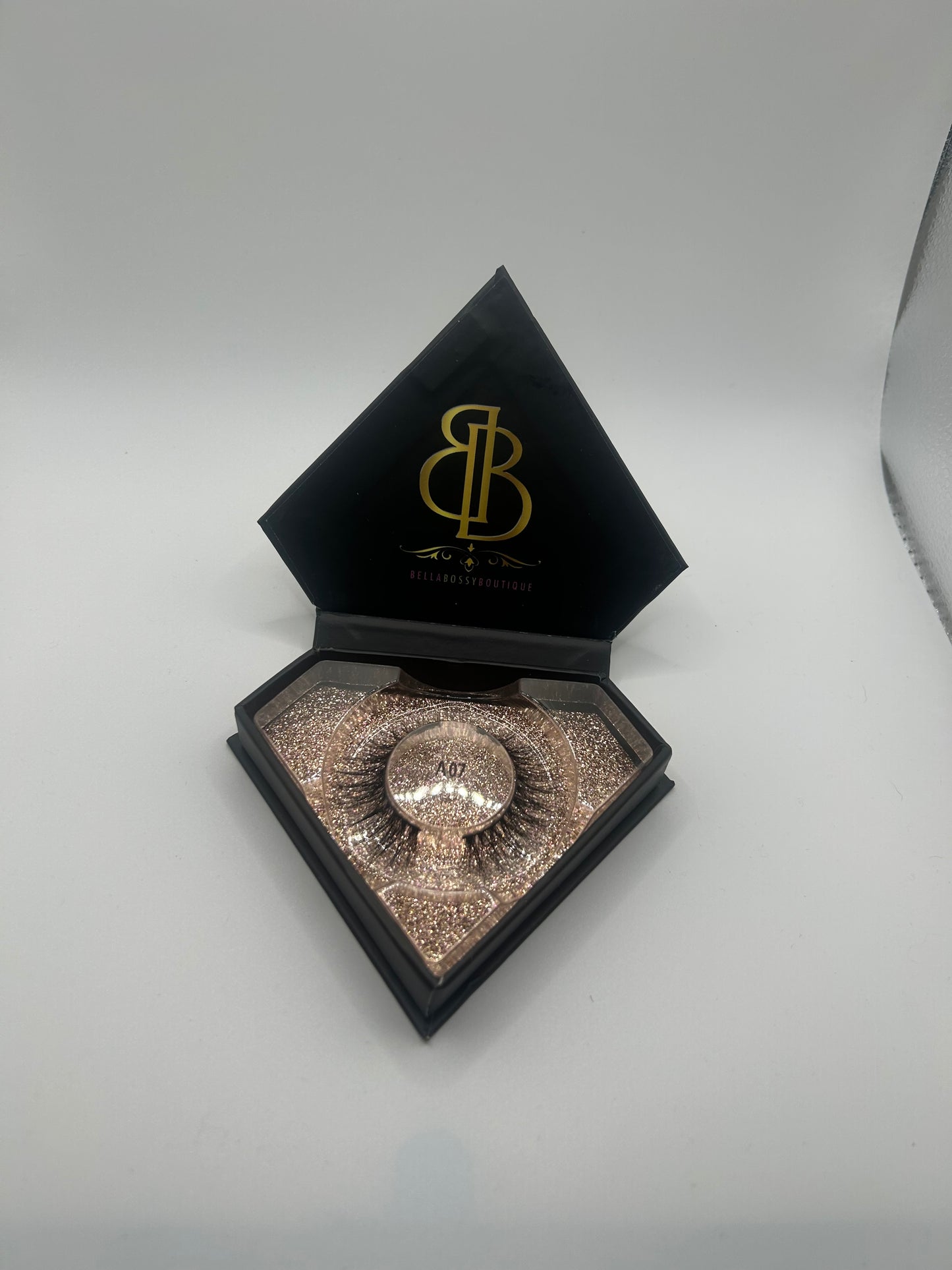 Bella Bossy luxury Mink Lashes A07