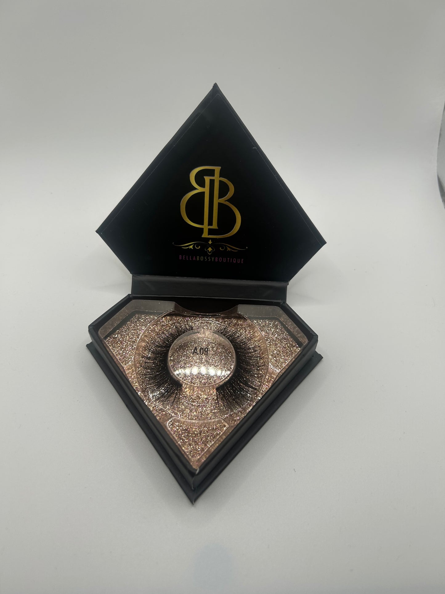 Bella Bossy luxury Mink Lashes A09